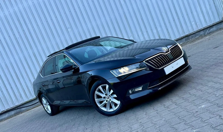 Skoda Superb cena 59900 przebieg: 188300, rok produkcji 2019 z Kudowa-Zdrój małe 667